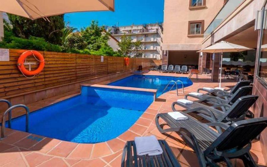 Tossa Beach Center توسا ذي مار المظهر الخارجي الصورة